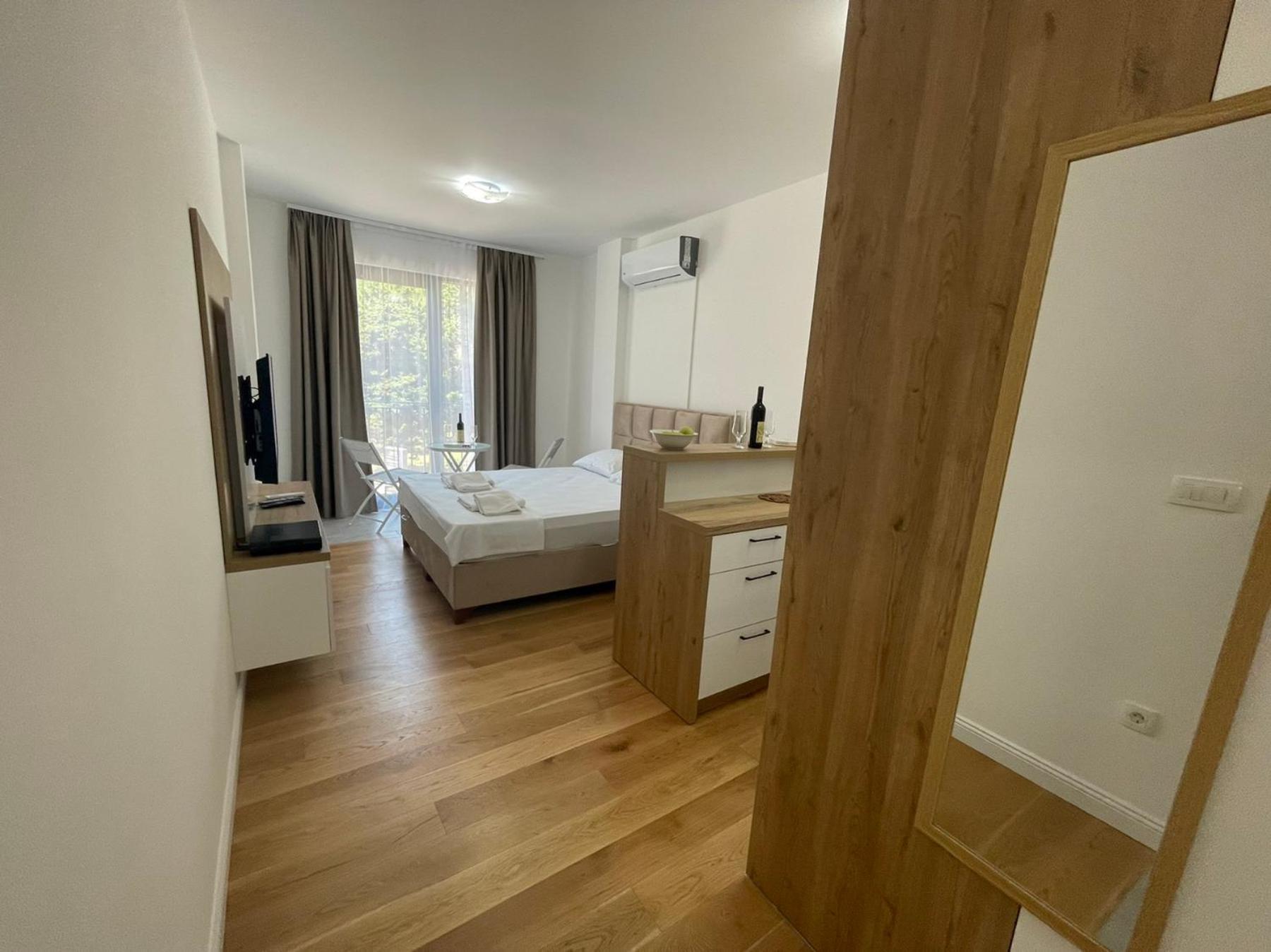 Apartment Visi *